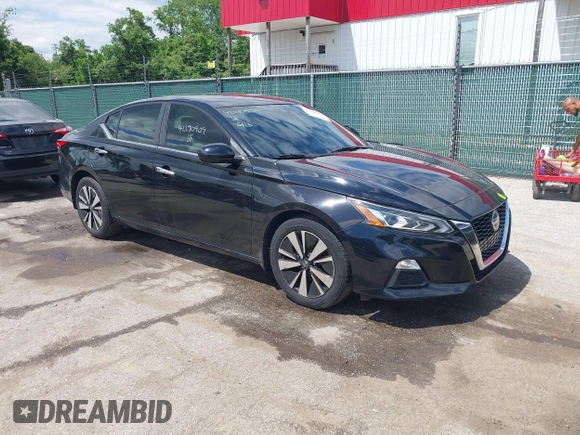 2021 Nissan Altima SV with VIN 1N4BL4DV2MN302661, listed as a IAAI auction lot 42290909 with 78,393 mi miles and . Bid and sale history available at DreamBid. Image 1.