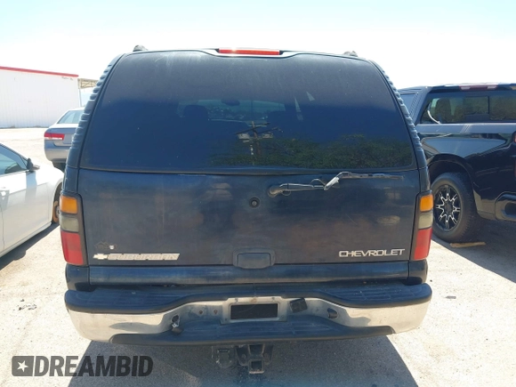 2005 Chevrolet Suburban LS z VIN 1GNEC16Z15J211046, wystawiony jako IAAI lot #42453120 z przebiegiem Nie podano mil oraz . Historia ofert i sprzedaży dostępna na DreamBid. Obrazek 16.