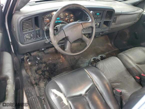 2005 Chevrolet Silverado 1500 Work Truck with VIN 1GCEC14X95Z180219, listed as a Copart auction lot 89391085 with 215,056 mi miles and Clean Title. Bid and sale history available at carsss.com. Image 8.
