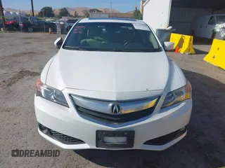 2013 Acura ILX Technology z VIN 19VDE1F73DE018446, wystawiony jako IAAI lot #42486503 z przebiegiem 76 249 mil mil oraz . Historia ofert i sprzedaży dostępna na DreamBid. Obrazek 12.