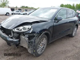 2017 Porsche Cayenne S z VIN WP1AB2A24HLA53402, wystawiony jako IAAI lot #42241178 z przebiegiem 140 801 mil mil oraz . Historia ofert i sprzedaży dostępna na DreamBid. Obrazek 2.