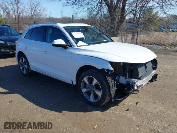2024 Audi Q5 Premium z VIN WA1ABAFY2R2142122, wystawiony jako IAAI lot #41848621 z przebiegiem 4 334 mil mil oraz . Historia ofert i sprzedaży dostępna na DreamBid. Obrazek 1.