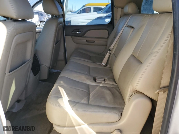 2010 Chevrolet Suburban LT with VIN 1GNUKJE37AR115137, listed as a Copart auction lot 87847005 with 304,546 mi miles and Non Repairable. Bid and sale history available at carsss.com. Image 11.