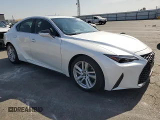 2021 Lexus IS 300 z VIN JTHCA1D20M5114499, wystawiony jako Copart lot #62119075 z przebiegiem 77 530 mil mil oraz Szkoda całkowita • Salvage title. Historia ofert i sprzedaży dostępna na DreamBid. Obrazek 4.