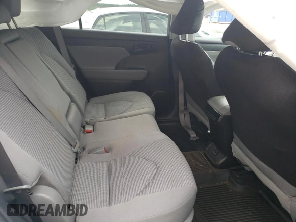 2022 Toyota Highlander L z VIN 5TDCZRBH1NS216485, wystawiony jako Copart lot #64766914 z przebiegiem 33 579 mil mil oraz Szkoda całkowita • Salvage title. Historia ofert i sprzedaży dostępna na DreamBid. Obrazek 11.