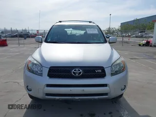 2006 Toyota RAV4 Sport with VIN JTMZK32V666001770, listed as a IAAI auction lot 41763306 with 195,448 mi miles. Bid and sale history available at carsss.com. Image 12.