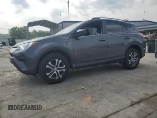 2017 Toyota RAV4 LE z VIN JTMBFREV8HJ702427, wystawiony jako Copart lot #59546985 z przebiegiem 55 362 mil mil oraz Szkoda całkowita • Salvage title. Historia ofert i sprzedaży dostępna na DreamBid. Obrazek 1.