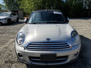 2011 MINI Convertible with VIN WMWZN3C55BT265139, listed as a Copart auction lot 58624955 with 108,374 mi miles and Clean title. Bid and sale history available at DreamBid. Image 5.