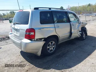 2006 Toyota Highlander w/3rd Row z VIN JTEEP21A960164078, wystawiony jako IAAI lot #42135797 z przebiegiem 138 501 mil mil oraz . Historia ofert i sprzedaży dostępna na DreamBid. Obrazek 4.
