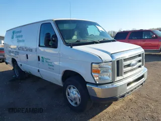 2013 Ford E-Series Commercial z VIN 1FTNS2EL8DDA90141, wystawiony jako IAAI lot #42136803 z przebiegiem 206 573 mil mil oraz . Historia ofert i sprzedaży dostępna na DreamBid. Obrazek 1.