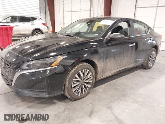 2025 Nissan Altima SV with VIN 1N4BL4DW7SN323575, listed as a IAAI auction lot 41603252 with 5,779 mi miles and . Bid and sale history available at DreamBid. Image 19.