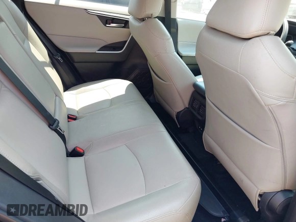 2021 Toyota RAV4 XLE with VIN 2T3P1RFV4MC255062, listed as a IAAI auction lot 42371268 with 34,285 mi miles and . Bid and sale history available at DreamBid. Image 8.
