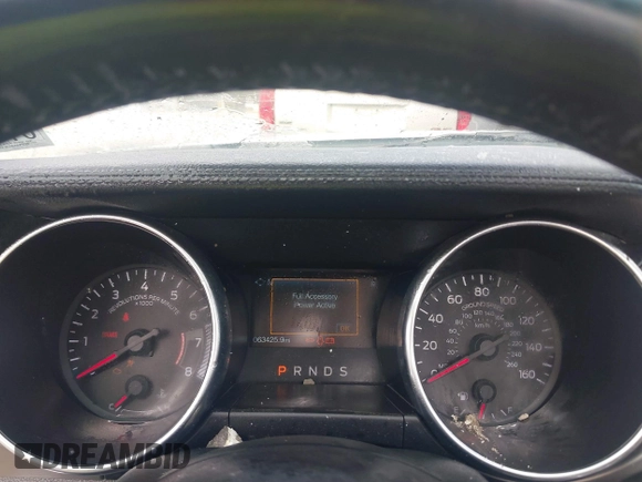 2022 Ford Mustang EcoBoost z VIN 1FATP8UHXN5124073, wystawiony jako IAAI lot #41844813 z przebiegiem 63 425 mil mil oraz . Historia ofert i sprzedaży dostępna na DreamBid. Obrazek 7.