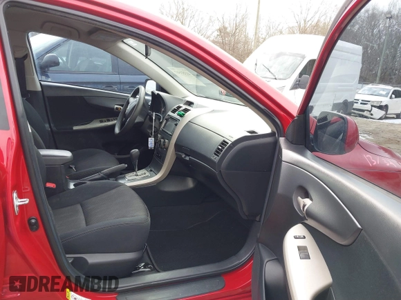 2013 Toyota Corolla L with VIN 5YFBU4EE4DP077572, listed as a IAAI auction lot 41353507 with 132,657 mi miles. Bid and sale history available at carsss.com. Image 5.