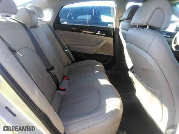 2016 Hyundai Sonata 2.4L Sport with VIN 5NPE34AF3GH415236, listed as a IAAI auction lot 41635896 with 82,333 mi miles. Bid and sale history available at carsss.com. Image 8.