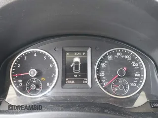 2015 Volkswagen Tiguan S z VIN WVGAV7AX5FW566666, wystawiony jako IAAI lot #40416569 z przebiegiem 76 846 mil mil oraz . Historia ofert i sprzedaży dostępna na DreamBid. Obrazek 7.
