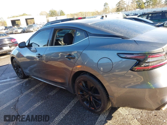 2020 Nissan Maxima S with VIN 1N4AA6BV7LC381254, listed as a IAAI auction lot 41246789 with 73,562 mi miles and . Bid and sale history available at DreamBid. Image 6.