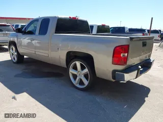 2008 Chevrolet Silverado 1500 LT w/1LT with VIN 1GCEC19J08Z275521, listed as a IAAI auction lot 41859064 with 171,186 mi miles. Bid and sale history available at carsss.com. Image 3.