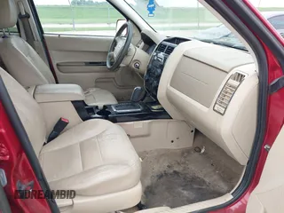 2008 Ford Escape Limited с VIN 1FMCU94178KE52807, выставлен на аукционе IAAI как лот 42345083 с пробегом 193 672 миль миль и . История ставок и продаж доступна на DreamBid. Изображение 5.