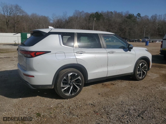 2022 Mitsubishi Outlander ES with VIN JA4J3TA82NZ063633, listed as a Copart auction lot 47738845 with 50,523 mi miles and Salvage Title. Bid and sale history available at carsss.com. Image 3.