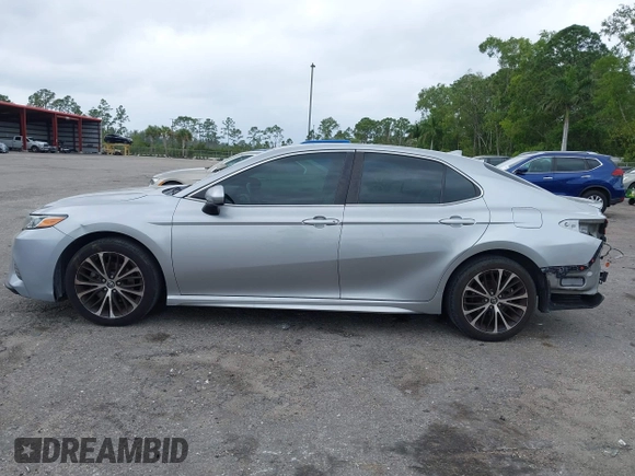 2019 Toyota Camry LE z VIN 4T1B11HK9KU708465, wystawiony jako IAAI lot #41921754 z przebiegiem 119 106 mil mil oraz . Historia ofert i sprzedaży dostępna na DreamBid. Obrazek 15.