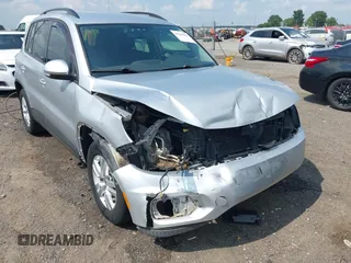 2016 Volkswagen Tiguan R-Line with VIN WVGAV7AX7GW557260, listed as a IAAI auction lot 42569691 with 96,019 mi miles and . Bid and sale history available at DreamBid. Image 6.