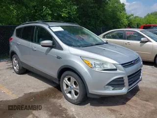 2013 Ford Escape SE с VIN 1FMCU0GXXDUC92917, выставлен на аукционе IAAI как лот 42458117 с пробегом 136 006 миль миль и . История ставок и продаж доступна на DreamBid. Изображение 1.