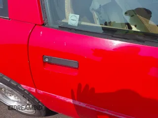 1994 Chevrolet Corvette z VIN 1G1YY22P6R5111291, wystawiony jako IAAI lot #42379116 z przebiegiem Nie podano mil oraz . Historia ofert i sprzedaży dostępna na DreamBid. Obrazek 17.