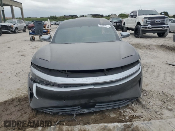 2023 Lucid Air Grand Touring z VIN 50EA1GBA8PA001431, wystawiony jako Copart lot #75683014 z przebiegiem 12 117 mil mil oraz Szkody całkowita. Historia ofert i sprzedaży dostępna na DreamBid. Obrazek 5.