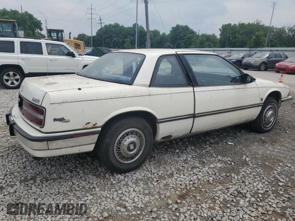 1988 Buick Regal с VIN 2G4WD14W5J1464891, выставлен на аукционе Copart как лот 61186065 с пробегом 83 990 миль миль и Чистый • Clean title. История ставок и продаж доступна на DreamBid. Изображение 3.