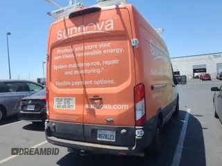 2020 Ford Transit Cargo z VIN 1FTBR1XG3LKB79165, wystawiony jako IAAI lot #42763042 z przebiegiem 140 992 mil mil oraz . Historia ofert i sprzedaży dostępna na DreamBid. Obrazek 20.