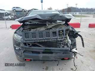 2018 Jeep Compass Trailhawk with VIN 3C4NJDDB6JT442016, listed as a IAAI auction lot 41068443 with 114,579 mi miles and . Bid and sale history available at carsss.com. Image 12.