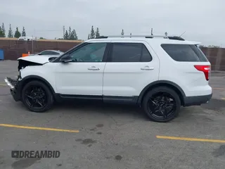 2015 Ford Explorer XLT with VIN 1FM5K7D80FGB50324, listed as a IAAI auction lot 42067992 with 106,207 mi miles and . Bid and sale history available at carsss.com. Image 14.