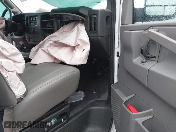 2024 Chevrolet Express Cargo with VIN 1GCWGAFPXR1274619, listed as a IAAI auction lot 41811735 with 11,970 mi miles and . Bid and sale history available at DreamBid. Image 5.