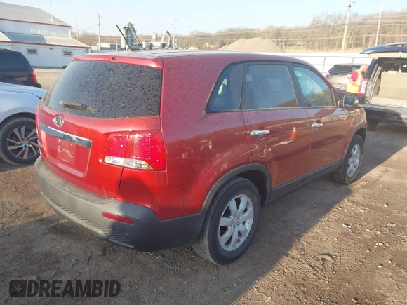 2011 Kia Sorento LX with VIN 5XYKT3A13BG007207, listed as a IAAI auction lot 41800292 with 161,283 mi miles. Bid and sale history available at carsss.com. Image 4.