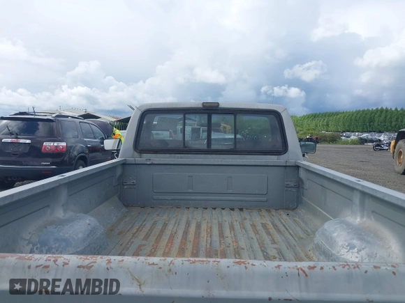 1990 Ford F-250 с VIN 2FTHF25HXLCA21768, выставлен на аукционе IAAI как лот 42224384 с пробегом 90 158 миль миль и . История ставок и продаж доступна на DreamBid. Изображение 8.