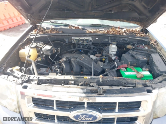 2008 Ford Escape XLT with VIN 1FMCU03178KA47527, listed as a IAAI auction lot 41672719 with 306,312 mi miles. Bid and sale history available at carsss.com. Image 10.