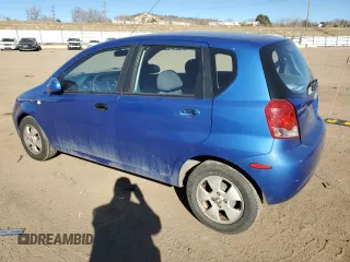 2006 Chevrolet Aveo LS z VIN KL1TD66636B676401, wystawiony jako Copart lot #44761155 z przebiegiem 86 936 mil mil oraz Szkody całkowita. Historia ofert i sprzedaży dostępna na DreamBid. Obrazek 2.