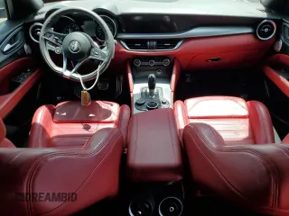 2018 Alfa Romeo Stelvio Ti Sport z VIN ZASFAKNN8J7B86006, wystawiony jako Copart lot #55559705 z przebiegiem 48 588 mil mil oraz Szkoda całkowita • Salvage title. Historia ofert i sprzedaży dostępna na DreamBid. Obrazek 8.