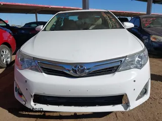 2014 Toyota Camry SE with VIN 4T1BK1FK2EU543220, listed as a IAAI auction lot 41416785 with 198,011 mi miles. Bid and sale history available at carsss.com. Image 12.