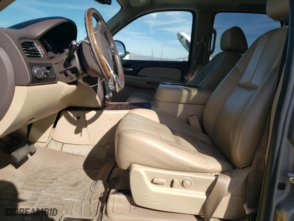 2007 GMC Yukon Denali with VIN 1GKFK63847J138982, listed as a Copart auction lot 75054264 with 194,713 mi miles and Salvage Title. Bid and sale history available at carsss.com. Image 7.