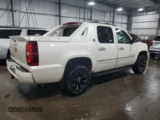 2013 Chevrolet Avalanche LTZ with VIN 3GNTKGE74DG315222, listed as a Copart auction lot 73200524 with 154,881 mi miles and Salvage Title. Bid and sale history available at carsss.com. Image 3.