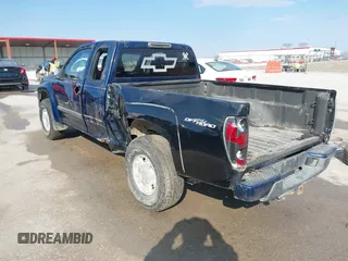 2004 Chevrolet Colorado LS Z71 with VIN 1GCDT196048188709, listed as a IAAI auction lot 41685930 with 153,673 mi miles. Bid and sale history available at carsss.com. Image 3.