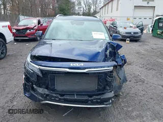 2022 Kia Seltos EX z VIN KNDERCAA4N7281481, wystawiony jako IAAI lot #41973049 z przebiegiem 27 390 mil mil oraz . Historia ofert i sprzedaży dostępna na DreamBid. Obrazek 12.