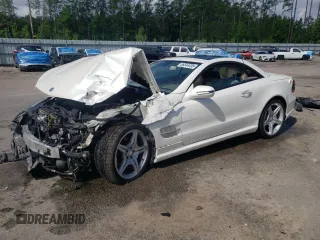 2011 Mercedes-Benz SL 550 z VIN WDBSK7BA1BF161697, wystawiony jako Copart lot #56544435 z przebiegiem Nie podano mil oraz Szkoda całkowita • Salvage title. Historia ofert i sprzedaży dostępna na DreamBid. Obrazek 1.