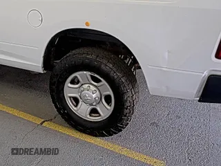 2018 Ram 2500 Tradesman с VIN 3C6UR4HJ8JG274627, выставлен на аукционе IAAI как лот 42575840 с пробегом 152 686 миль миль и . История ставок и продаж доступна на DreamBid. Изображение 21.