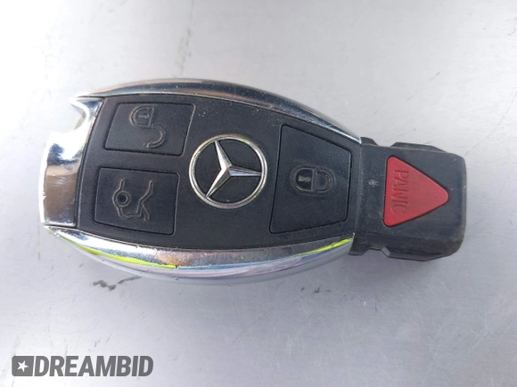 2016 Mercedes-Benz C 300 with VIN 55SWF4JB0GU124439, listed as a IAAI auction lot 40302446 with 71,304 mi miles and . Bid and sale history available at carsss.com. Image 11.