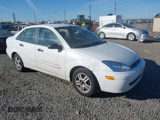 2001 Ford Focus SE with VIN 1FAFP34P21W279390, listed as a IAAI auction lot 42181178 with 123,580 mi miles and . Bid and sale history available at carsss.com. Image 1.
