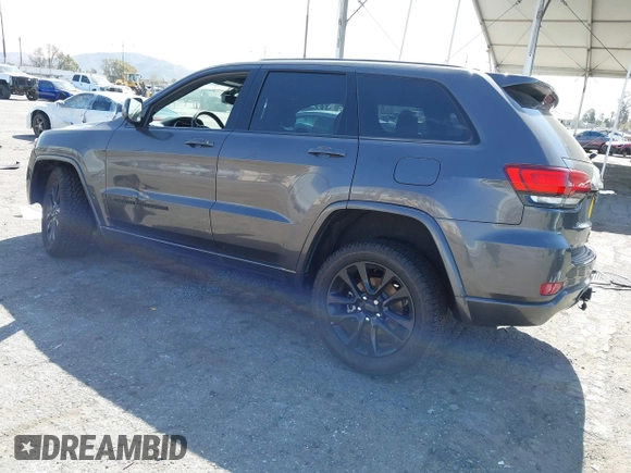 2018 Jeep Grand Cherokee Altitude with VIN 1C4RJEAGXJC437758, listed as a IAAI auction lot 41692624 with 62,433 mi miles. Bid and sale history available at carsss.com. Image 3.