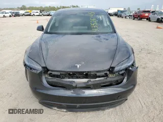 2024 Tesla Model 3 z VIN 5YJ3E1EA8RF726631, wystawiony jako Copart lot #43526145 z przebiegiem 12 980 mil mil oraz Czysty tytuł • Clean title. Historia ofert i sprzedaży dostępna na DreamBid. Obrazek 5.
